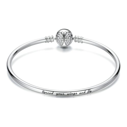 S925 ezüst merev bangle karkötő ragyogó cirkónia köves pillangós csattal, stúdióháttéren