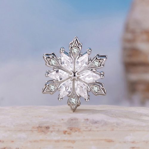 elegáns hópehely mintájú ezüst charm csillogó kristályokkal