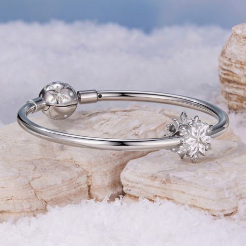 ragyogó kristályokkal díszített ezüst hópehely charm pandora kompatibilis