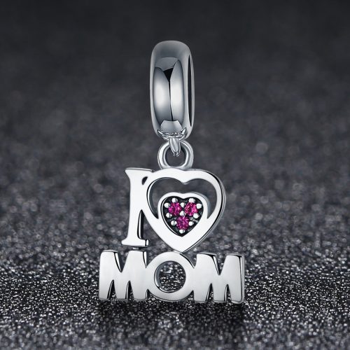Nyitott szívvel és rózsaszín kövekkel díszített “I love mom” medál, Pandora kompatibilis ékszerhez.
