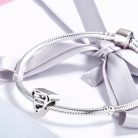 Kétféle Super Mom charm ezüst kivitelben, Pandora kompatibilis ékszerfotón.