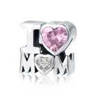 I Love Mom feliratú Pandora kompatibilis ezüst charm rózsaszín szív alakú kristállyal, fehér háttérrel.